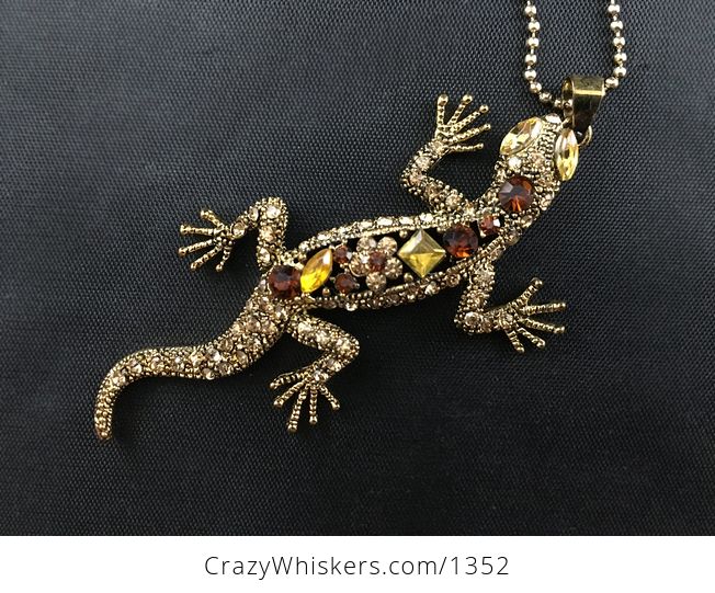 Stunning Gecko Lizard Pendant with Topaz Rhinestones on Vintage Gold Tone - #5rnlayXNeuM-3