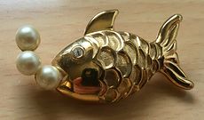Vintage Marvella Gold Tone Fish Brooch Pin with Pearl Bubbles #CSqCNdZJ2vc