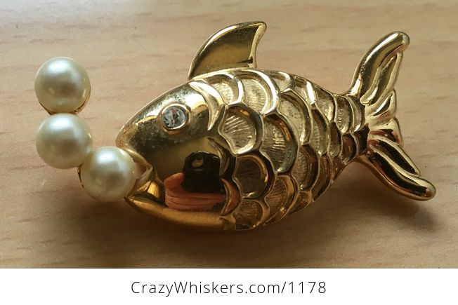 Vintage Marvella Gold Tone Fish Brooch Pin with Pearl Bubbles - #CSqCNdZJ2vc-1