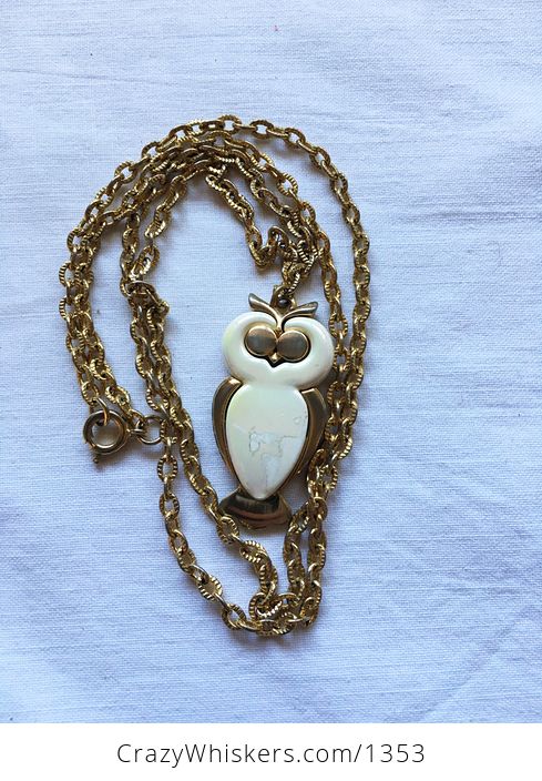Vintage Opalescent and Gold Toned Owl Necklace Shipping Included in Price - #tY9Ea76BDoM-1