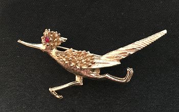 Vintage Signed Gold Tone and Ruby Hobe Rodrunner Pin Brooch #4z5eOOizSMg