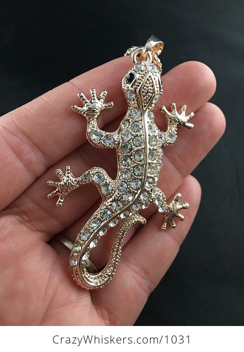 White Rhinestone and Gold Tone Gecko Lizard Pendant - #mhZooNOVZwc-1