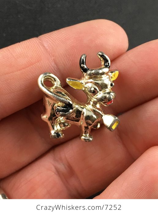 Adorable Vintage Little Cow with a Bell Brooch in Gold Tone with Painted Accents - #6T3enQDXif8-1