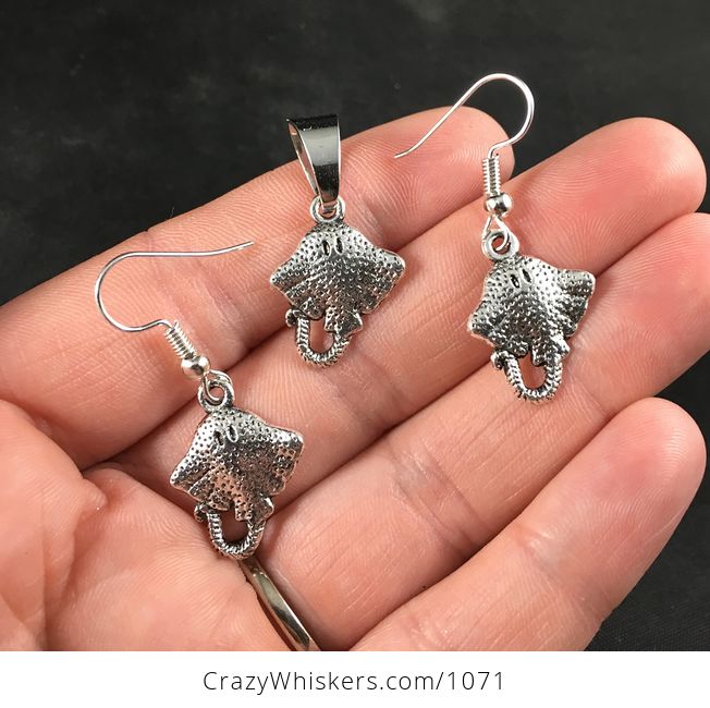 Beautiful Silver Toned Stingray Earrings and Pendant Necklace - #9VxiCHKwRPQ-1
