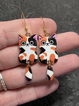 Calico Cat Dangly Tail Earrings #Q1gtbwarQQ0