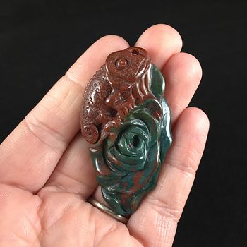 Carved Chameleon Lizard on a Rose in Indian Agate Stone Jewelry Pendant #T20NaR3cJMI