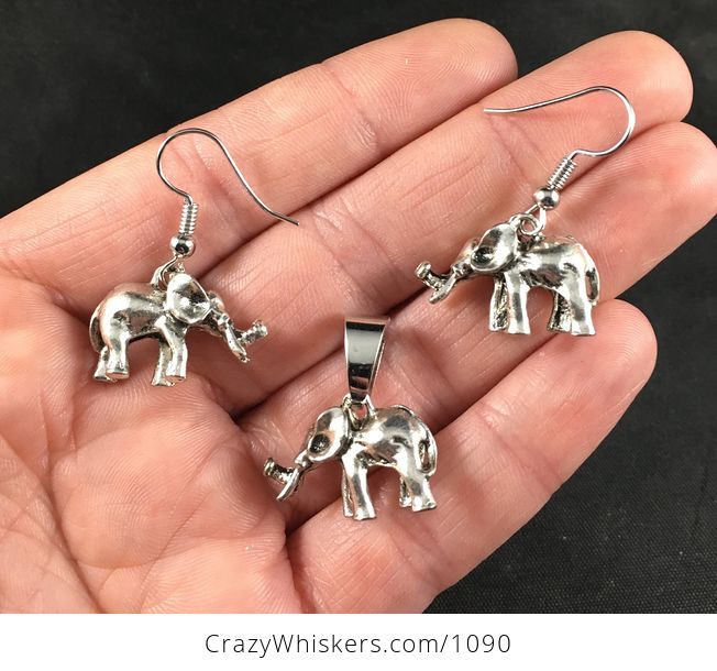 Cute 3d Vintage Silver Toned Elephant Pendant Necklace and Earrings Jewelry Set - #4ALb1wkNTXw-1