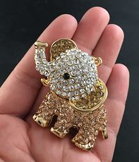 Cute Articulated Elephant with Champagne and White Crystal Rhinestones Pendant #eFtMSRzCcBM
