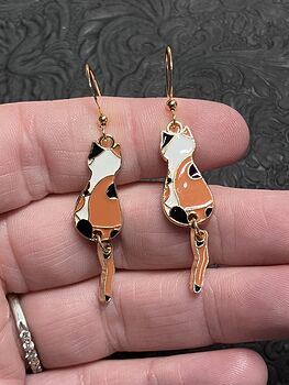 Enamel Calico Cat Dangly Tail Earrings #XdbYsml9UWQ