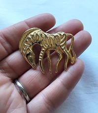 Gold Tone Grazing Zebra Brooch Pin #lJibqDmIcR8