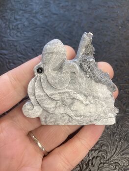 Hand Carved Dual Sided Gray Quartz Crystal Stone Octopus Figurine #c1XCZcIr6UA