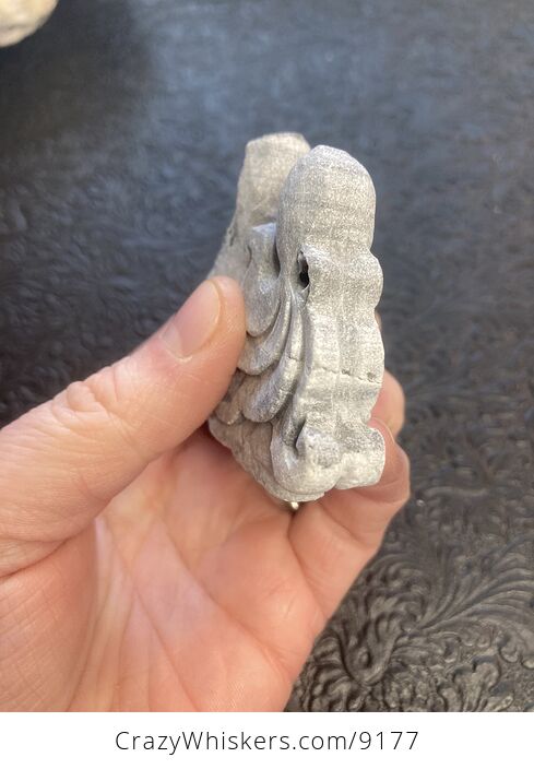 Hand Carved Dual Sided Gray Quartz Crystal Stone Octopus Figurine - #c1XCZcIr6UA-5