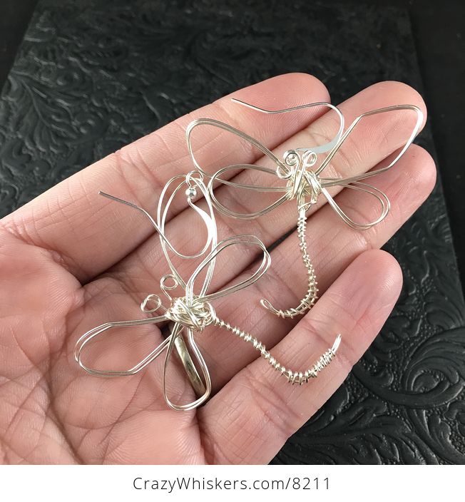 Hand Made Silver Toned Wire Dragonfly Earrings - #ynrhtnbYkuo-1