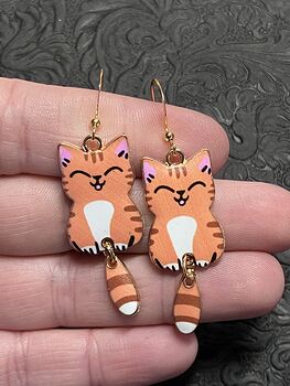 Happy Ginger Cat Dangly Tail Earrings #FZu5QS76aQU