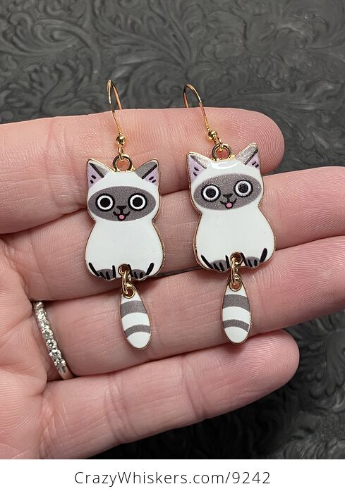 Happy Siamese Cat Dangly Tail Earrings - #Se41NYRfJNo-1