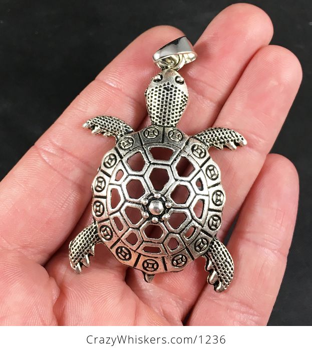 Large Silver Toned Sea Turtle Pendant - #I0Wel57JDOY-1