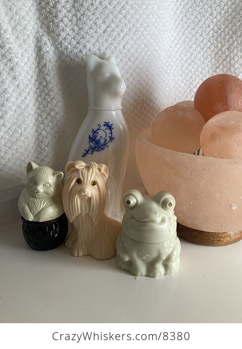 Lot of Vintage Avon Animal Figural Perfume Bottles Frog Yorkie Dog Ming Cat Kitty in a Basket Poodles Skunk Fawn Spaniel - #rfJ973XatD0-23