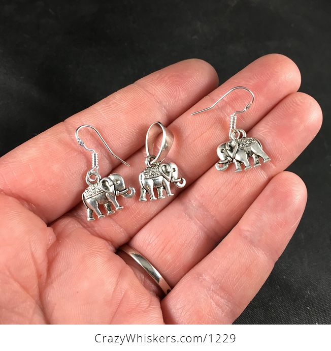 Silver Toned Walking Elephant Pendant Necklace and Earrings Jewelry Set - #xfLutovuglw-1