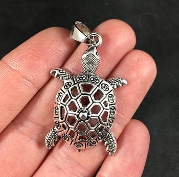 Small Cute Silver Toned Sea Turtle Pendant #WBDgoMENS7g