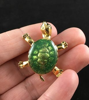 Vintage Gold Tone and Sparkly Green Turtle Tortoise Brooch Pin #WVYOAnLQf98
