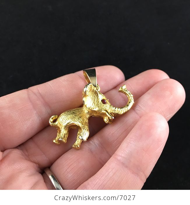Vintage Gold Toned Elephant Jewelry Penant - #l37U9BupXIo-2