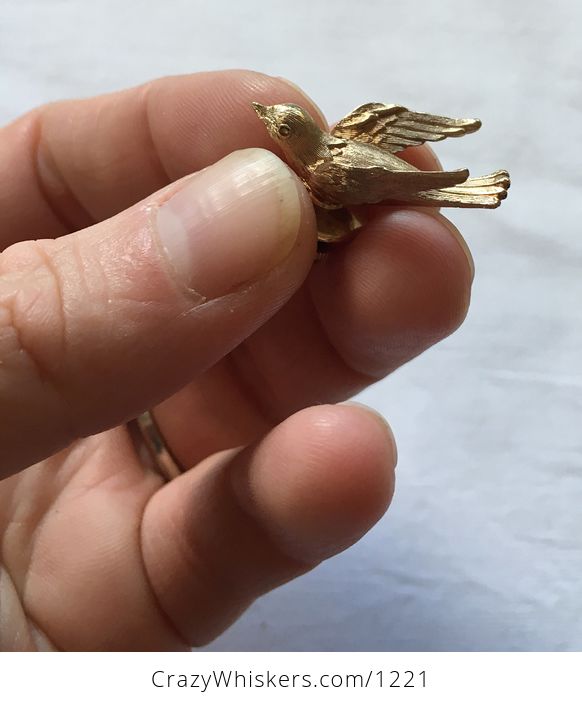 Vintage Gold Toned Textured 3d Flying Bird Brooch Pin - #9axAjXaE2YI-1