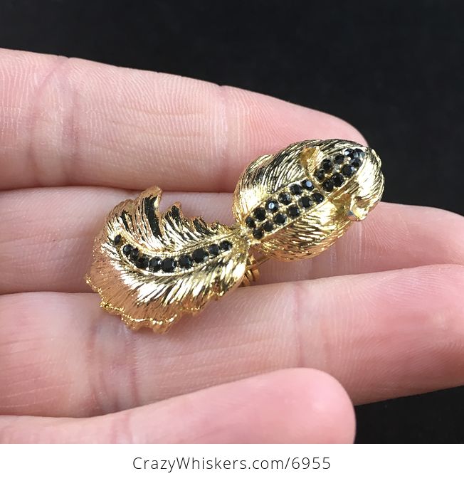 Vintage Rhinestone and Gold Toned Skunk Brooch Pin Jewelry - #WwxnvxAn3xA-1