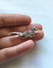 Vintage Silver Toned Running Roadrunner Brooch Pin with a Blue Eye #XDZrsf8rUzo